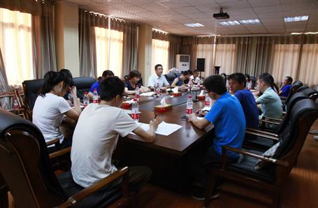 交流總結(jié)，提高財(cái)務(wù)水平