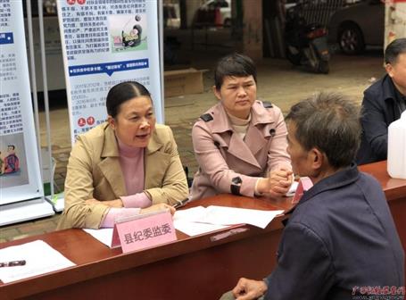 每一本卷宗都是漂亮答案——記廣西勤廉榜樣、梧州市紀(jì)委監(jiān)委第五監(jiān)督檢查室主任李世群