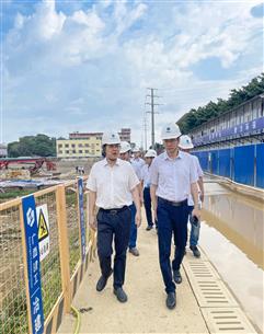 蒙勝益率隊到分公司項(xiàng)目開展2023年第二季度安全生產(chǎn)質(zhì)量綜合大檢查暨“圍墻內(nèi)圍墻外”和“以包代管”專項(xiàng)檢查