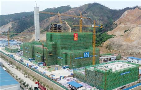 提升“三力”爭(zhēng)創(chuàng)佳績?chǔ)蚬鹑A分公司融安縣生活垃圾焚燒發(fā)電項(xiàng)目主廠房結(jié)構(gòu)封頂